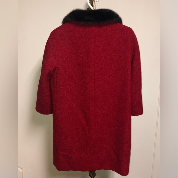 Vintage 60s red coat with black faux fur collar - Picture 2 of 6